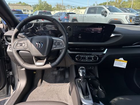 New 2025 Buick Envista Sport Touring w/ Convenience I Package image 17