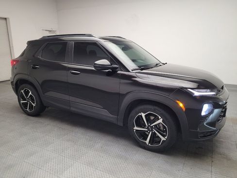 Used 2022 Chevrolet TrailBlazer RS w/ Sun and Liftgate Package FWD image 11