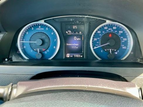 Used 2016 Toyota Camry XLE FWD image 22