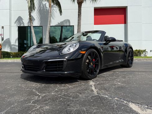 Used 2017 Porsche 911 Carrera S image 10