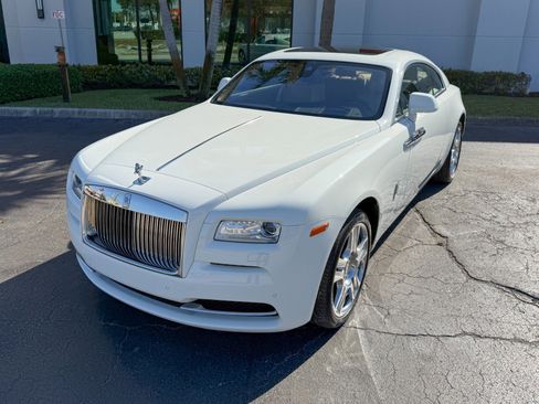 Used 2014 Rolls-Royce Wraith image 9