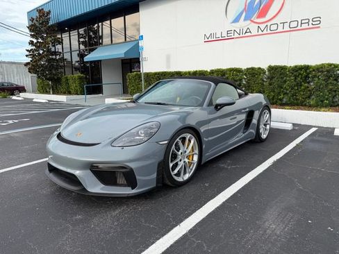 Used 2023 Porsche 718 Boxster Spyder RWD image 9