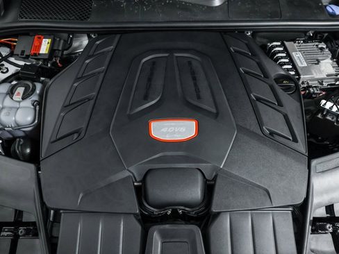 Used 2019 Porsche Cayenne Turbo w/ Sportdesign Package image 27