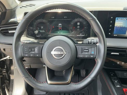 Certified 2025 Nissan Kicks SR FWD image 18