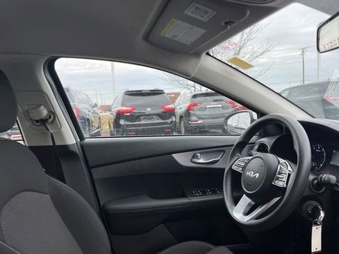 Certified 2024 Kia Forte LXS image 31