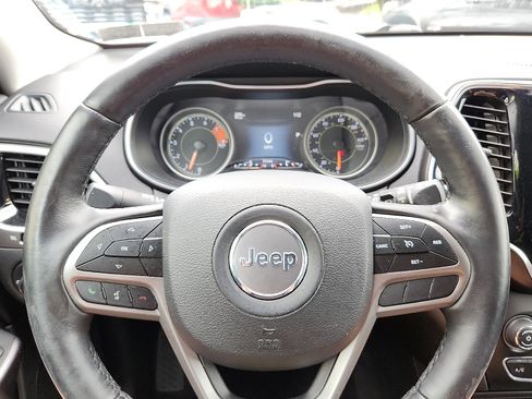 Certified 2019 Jeep Cherokee Limited AWD/4WD image 19