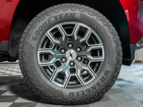 New 2026 Chevrolet Colorado Z71 image 18