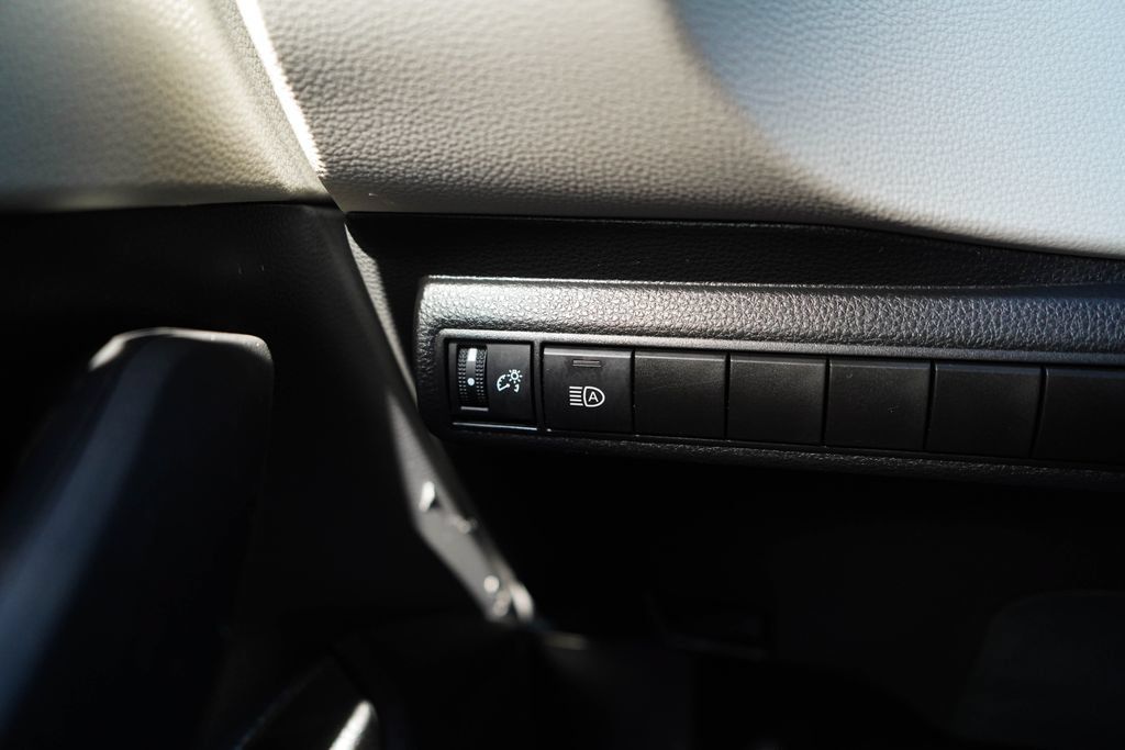 Used 2023 Toyota Corolla LE FWD image 29
