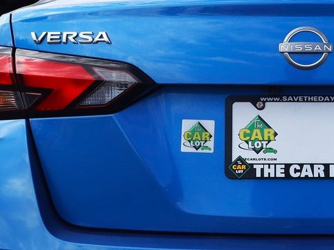 Used 2023 Nissan Versa SV image 19