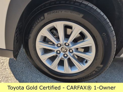 Used 2024 Toyota Grand Highlander XLE image 28