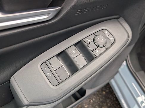 New 2026 Nissan Sentra SV w/ SV Convenience Package FWD image 17