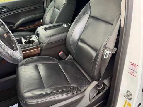 Used 2018 Chevrolet Suburban LT AWD/4WD image 4