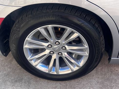 Used 2016 Chrysler 300 C image 10