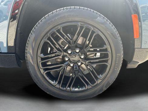 Used 2026 Jeep Grand Wagoneer Limited AWD/4WD image 40