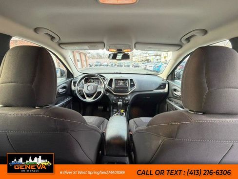 Used 2015 Jeep Cherokee Latitude w/ Comfort/Convenience Group image 13