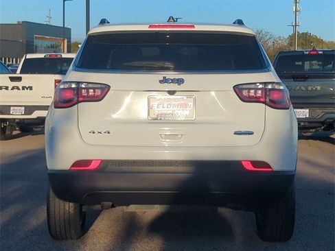 Certified 2024 Jeep Compass Latitude image 4