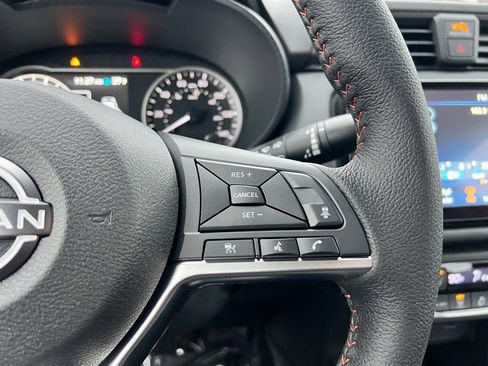 New 2025 Nissan Versa SR w/ Trunk Package image 16