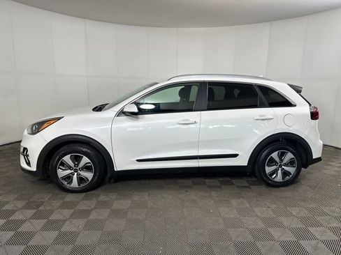 Used 2021 Kia Niro LX image 6