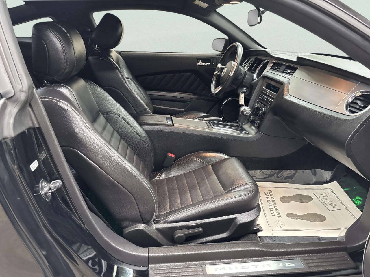 Used 2012 Ford Mustang GT Premium RWD image 18