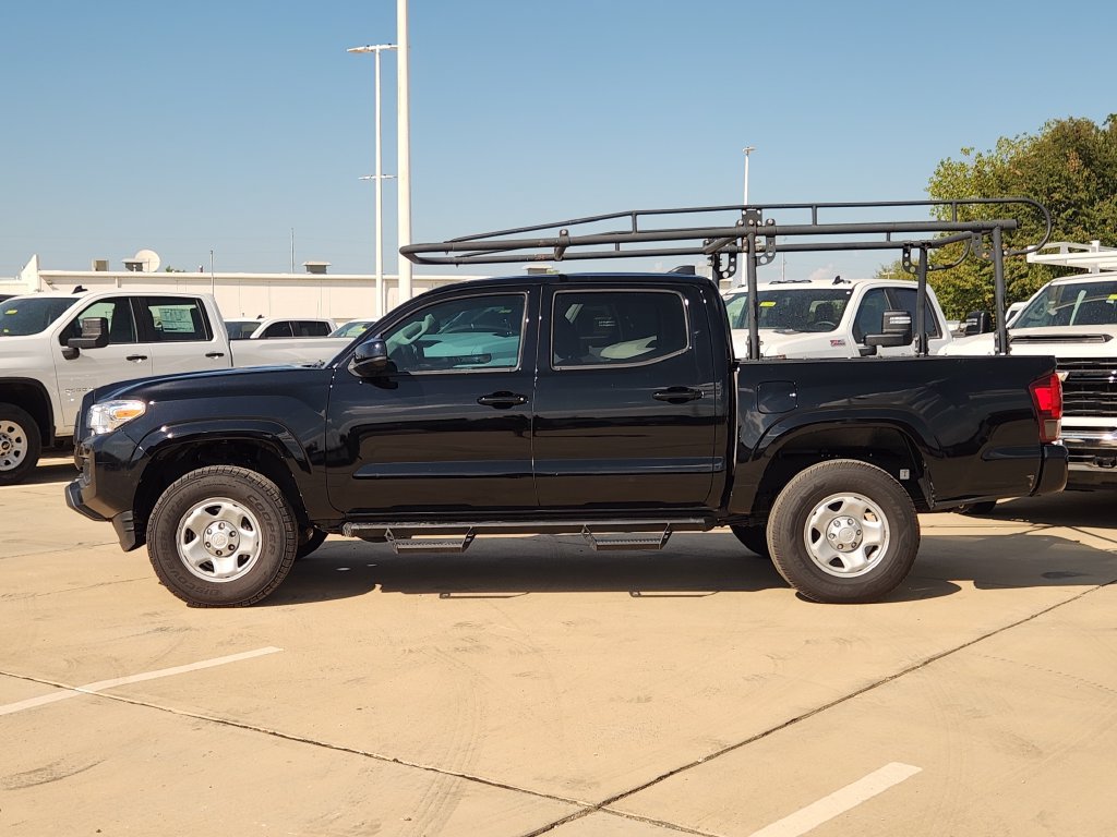 Used 2022 Toyota Tacoma SR w/ SR Convenience Package RWD image 4