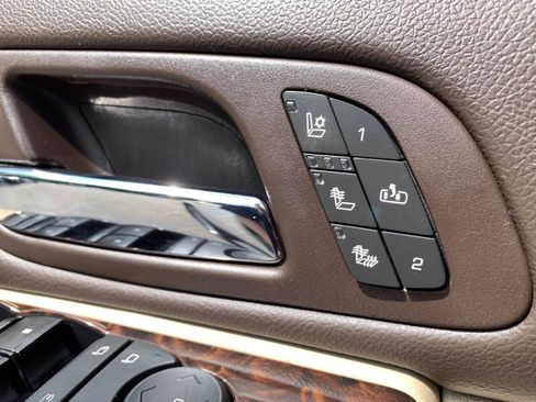 Used 2013 GMC Yukon Denali AWD/4WD image 30
