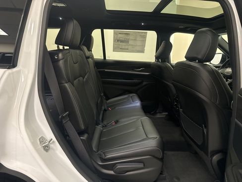New 2025 Jeep Grand Cherokee L Limited w/ Black Appearance Package image 37