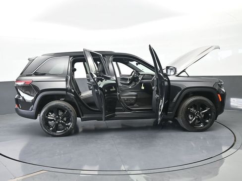 New 2026 Jeep Grand Cherokee Limited w/ Limited Altitude Package RWD image 68