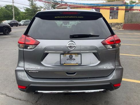 Used 2018 Nissan Rogue SV AWD/4WD image 6