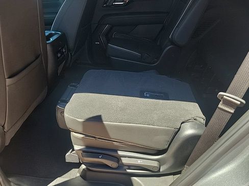 Used 2025 Chevrolet Tahoe Premier w/ Sun And Tow Package AWD/4WD image 45