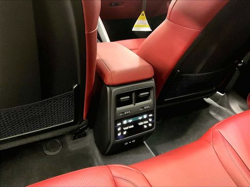 Used 2026 Porsche Macan 4 Electric image 26