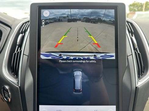 Used 2022 Ford Edge Titanium w/ Equipment Group 301A image 17