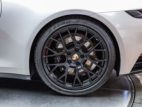 Used 2024 Porsche 911 Carrera GTS image 9