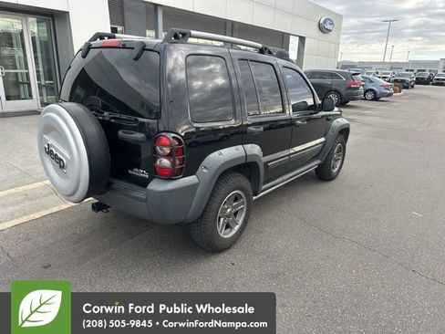 Used 2005 Jeep Liberty Renegade image 7