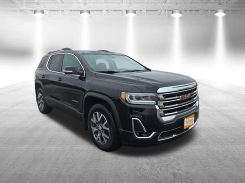 Used 2023 GMC Acadia SLT w/ Technology Package image 2