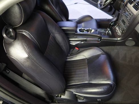 Used 2004 Ford Thunderbird Deluxe image 13