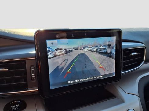 Used 2023 Ford Explorer XLT w/ Equipment Group 202A image 14