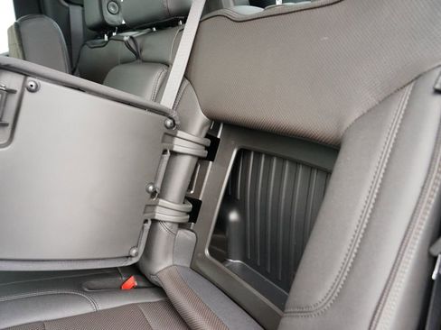 Used 2022 Chevrolet Silverado 1500 High Country w/ High Country Premium Package image 29