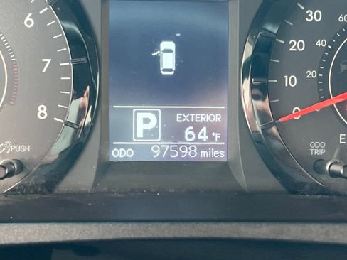 Used 2017 Toyota Sienna LE image 26