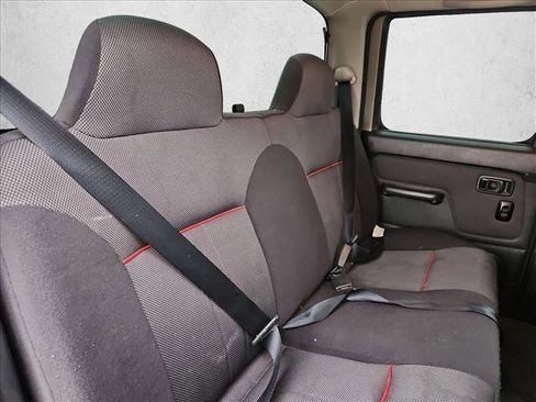 Used 2002 Nissan Frontier S/C AWD/4WD image 17