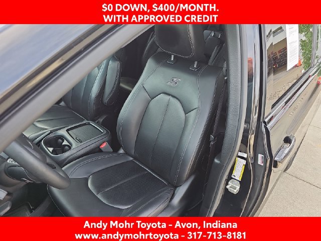 Used 2024 Chrysler Pacifica Limited FWD image 10