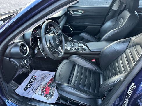 Used 2017 Alfa Romeo Giulia Ti w/ TI 19" Sport Package image 14