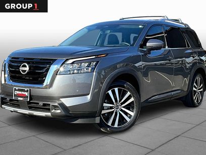 Used 2024 Nissan Pathfinder Platinum