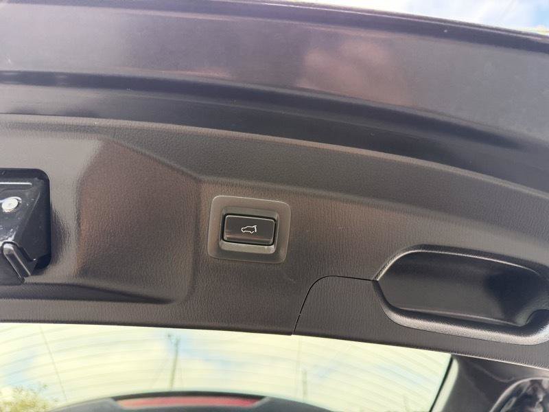 Used 2019 MAZDA CX-9 Touring FWD image 20