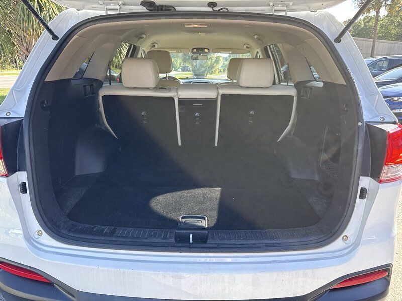 Used 2016 Kia Sorento AWD image 6