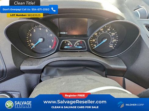 Used 2019 Ford Escape SE image 12