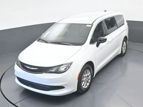New 2026 Chrysler Voyager LX image 42