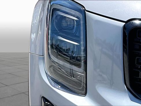 Used 2022 Kia Telluride EX w/ EX Premium Package AWD/4WD image 28