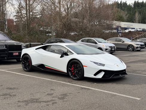 Used 2018 Lamborghini Huracan Performante image 7