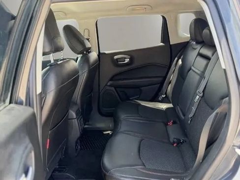 Used 2018 Jeep Compass Trailhawk w/ Cold Weather Group AWD/4WD image 14