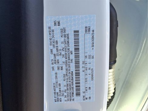 New 2024 Ford Escape SE w/ PHEV Premium Package image 17